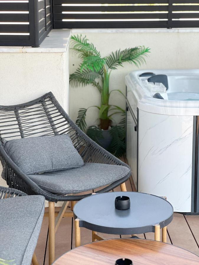 Sea View Penthouse Private Rooftop Jacuzzi